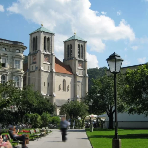 Blick vom Kurgarten auf die Andräkirche_10476@2x